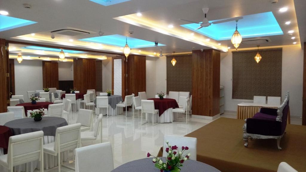 Alankrita Suites & Party Halls Meerut Exterior photo