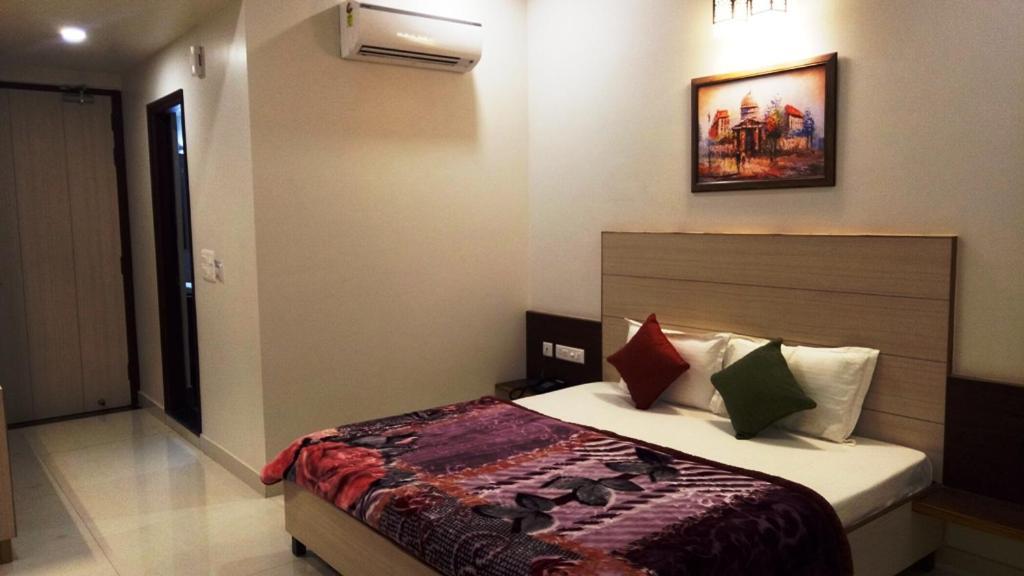 Alankrita Suites & Party Halls Meerut Exterior photo