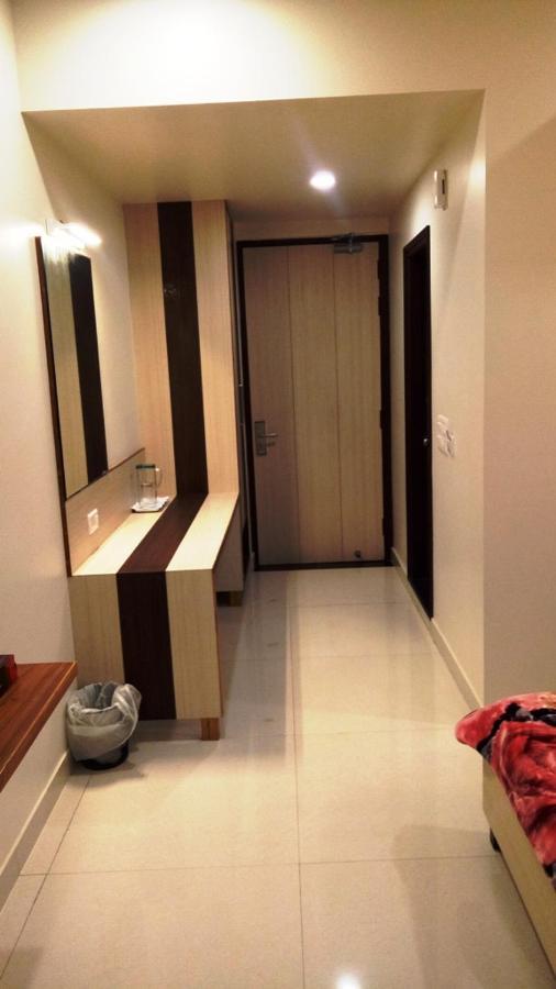 Alankrita Suites & Party Halls Meerut Exterior photo