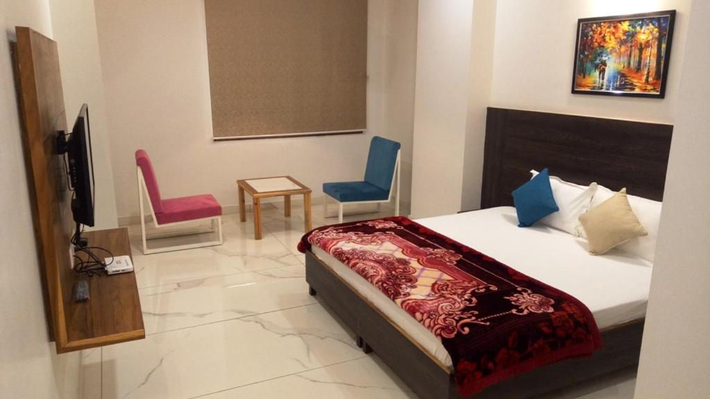 Alankrita Suites & Party Halls Meerut Exterior photo
